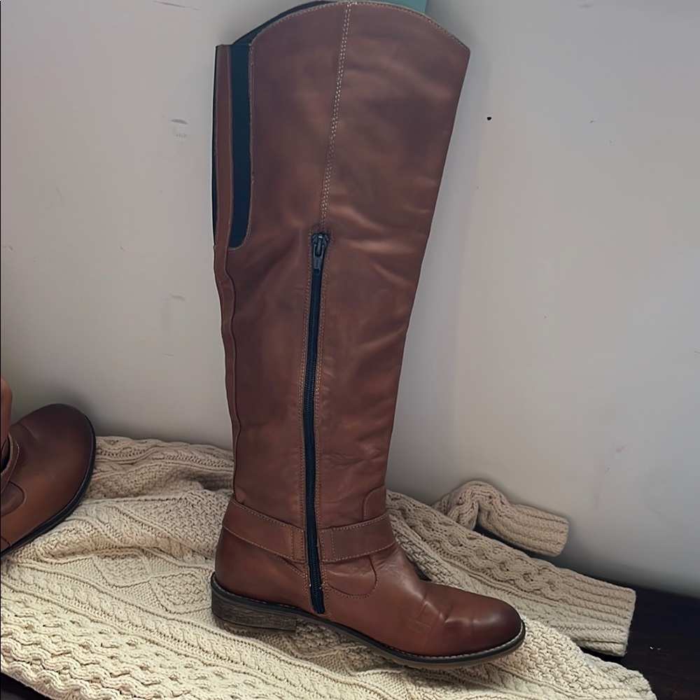 Brown Leather Knee-High Boots - Picture 3 of 8